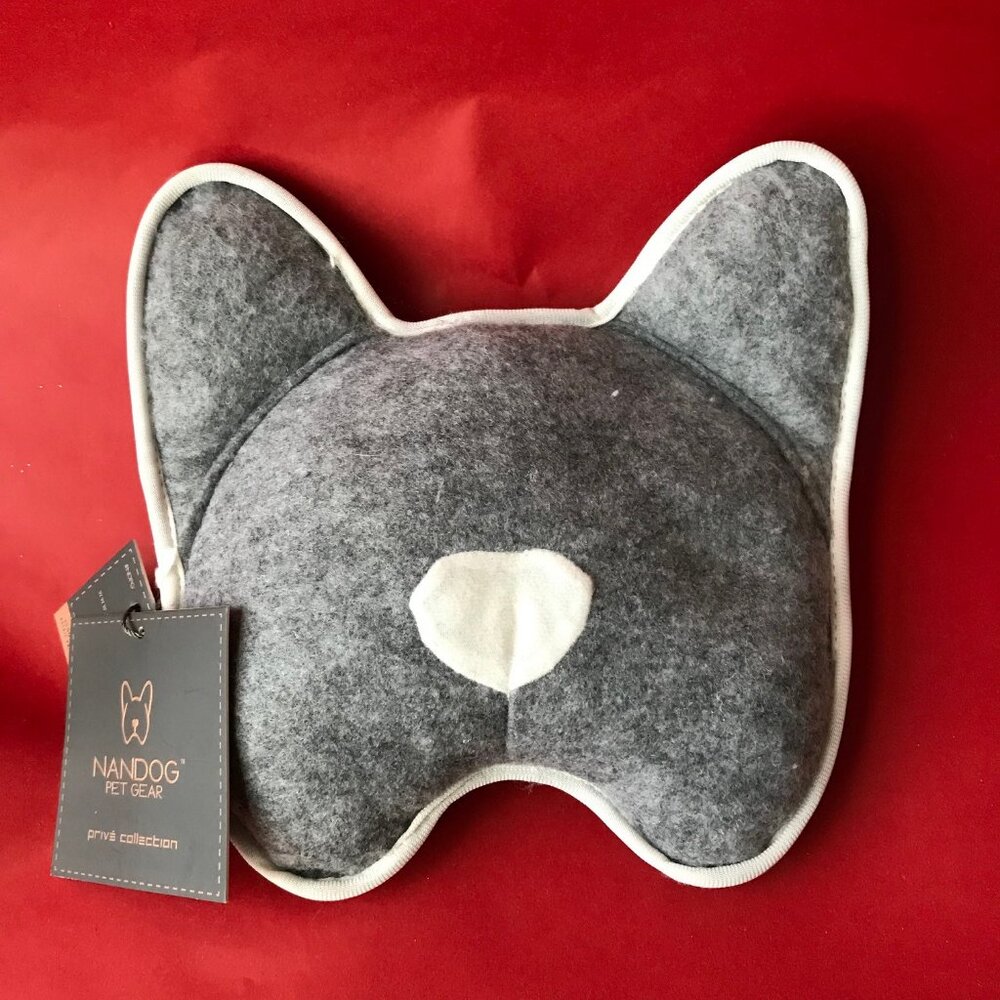NANDOG PET GEAR Stylish Dog toy with squeaker and a durable texture